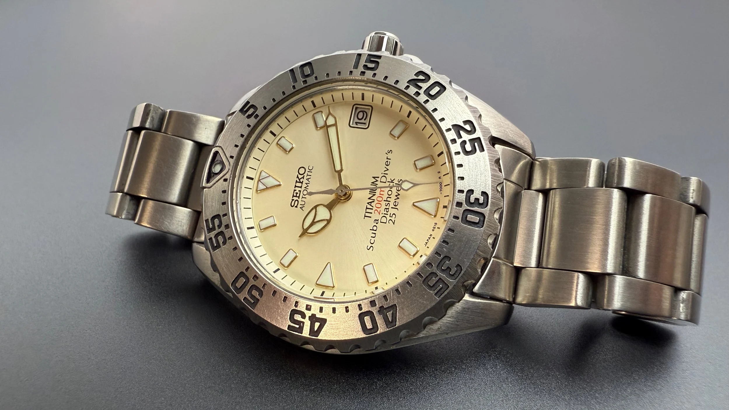 最終価格！セイコー 200m チタン4S15-7000 SCVF003 Seiko Scuba 4S15-7000 SCVF003 — VintageSeikos.NL